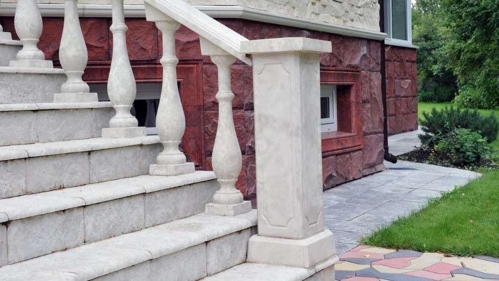 سياج حجري جديد