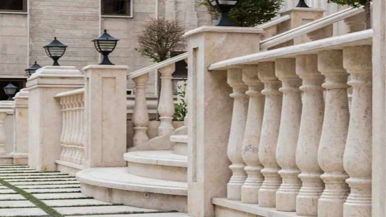 سياج حجري جديد